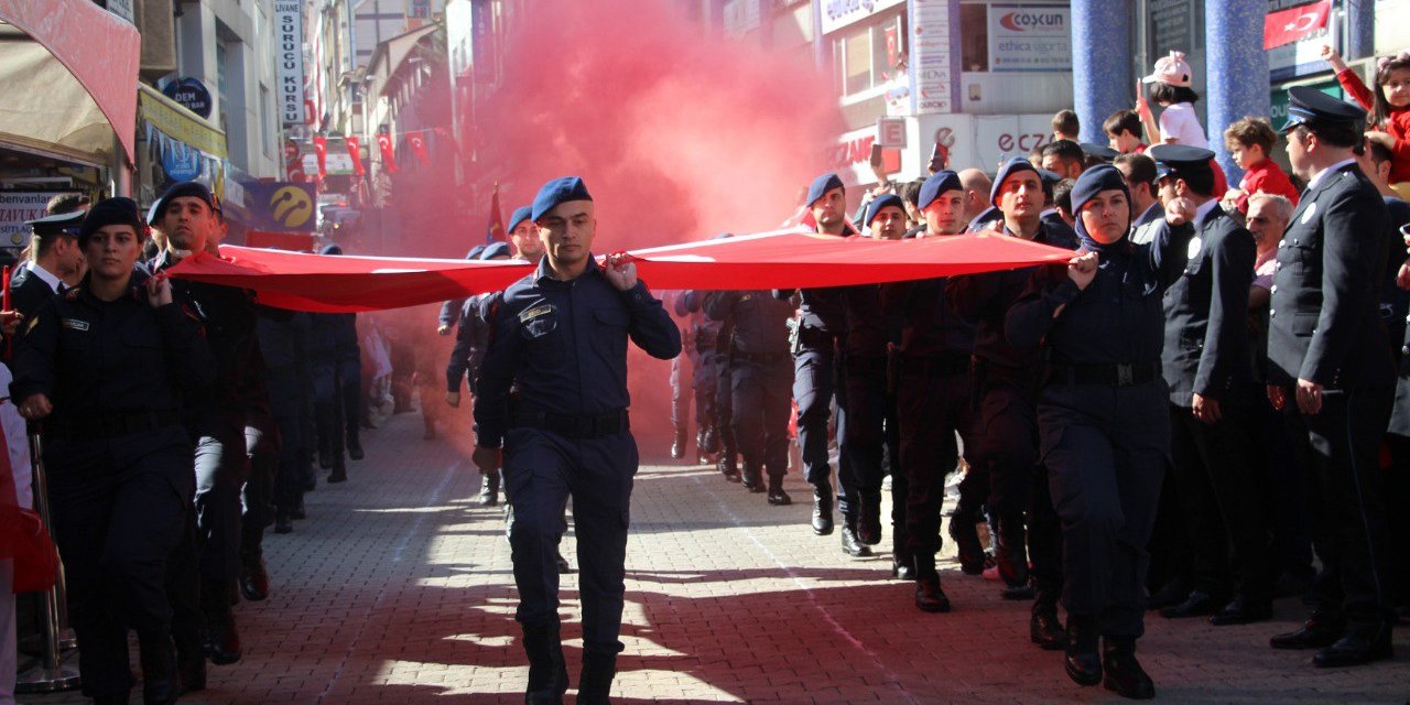 Artvin'de Cumhuriyet'in 100. yılı coşku ile kutlandı