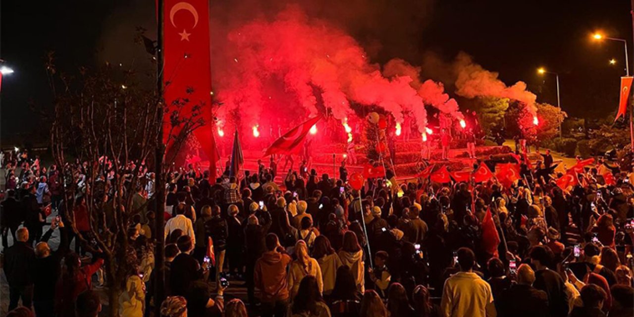 Beşikdüzü, Cumhuriyet’in 100. Yılını coşkuyla kutladı