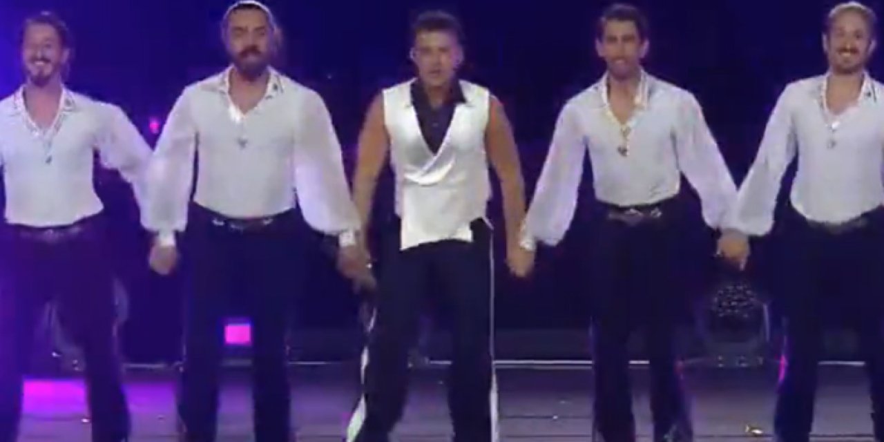 İstanbul'da Cumhuriyet kutlamalarında horon damga vurdu! Edis'ten horon şov