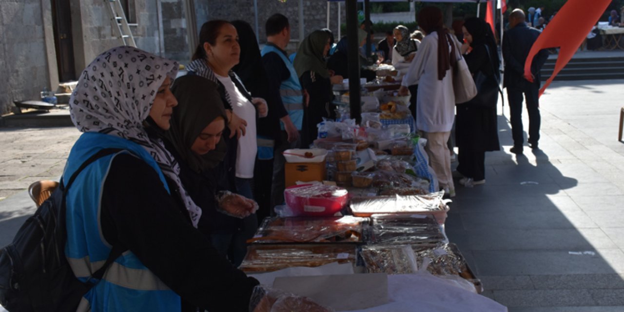 Trabzon'da Filistin'e destek kermesi