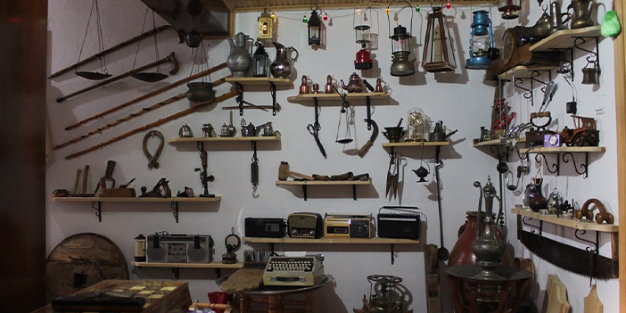 Bayburt'a döndü hasret sona erdi! Nostalji eşyalarını sergiliyor