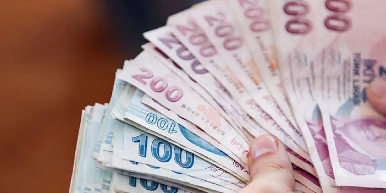 Yeni evlenecek çiftlere verilecek faizsiz kredide gelir ve yaş kriteri!