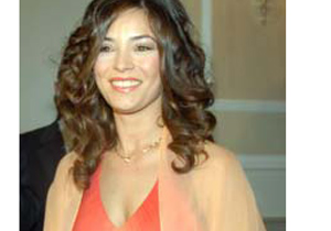 AKP'li Milletvekili dekolte giydi