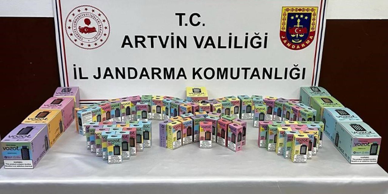 Artvin'de kaçakçılık operasyonları! Çok sayıda sigara ve alkol ele geçirildi