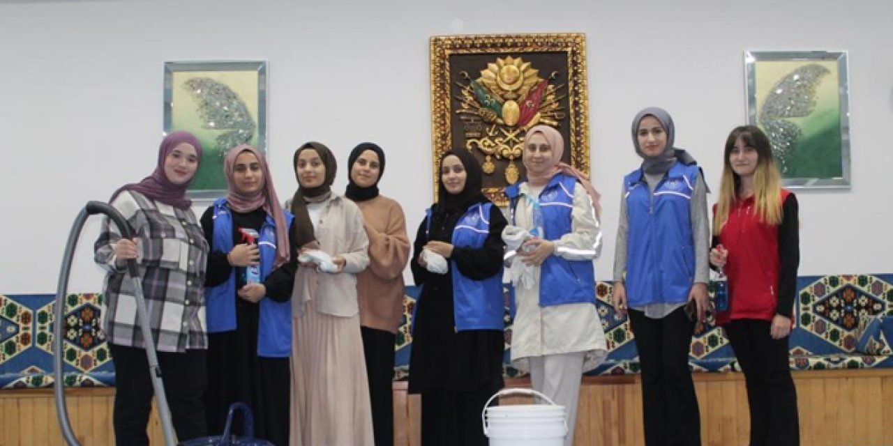 Bayburt'ta gönüllü gençlerden takdir toplayan hareket