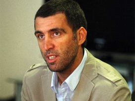 Hakan Şükür hastaneye kaldırıldı