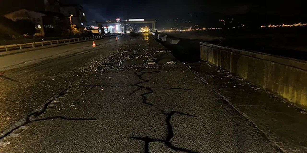 Karadeniz sahil yolu dalgalara dayanamadı! Çökme meydana geldi