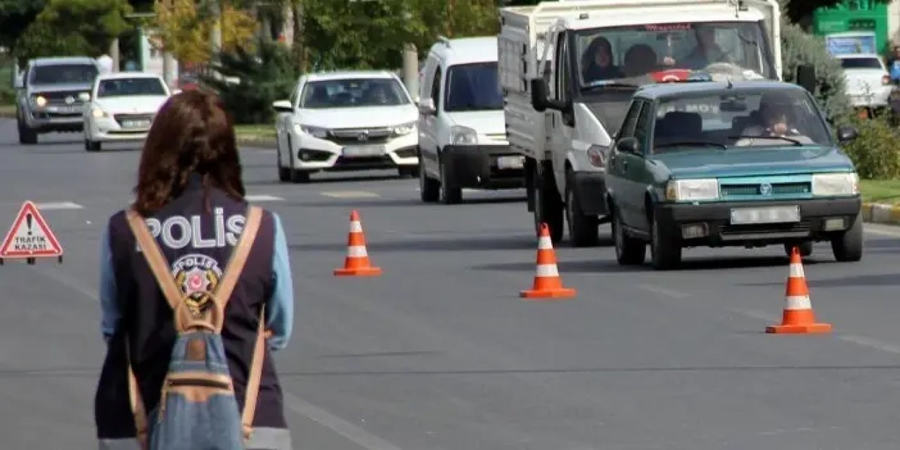 Bayburt’ta trafiğe kayıtlı araç sayısı 17 bin 127 oldu