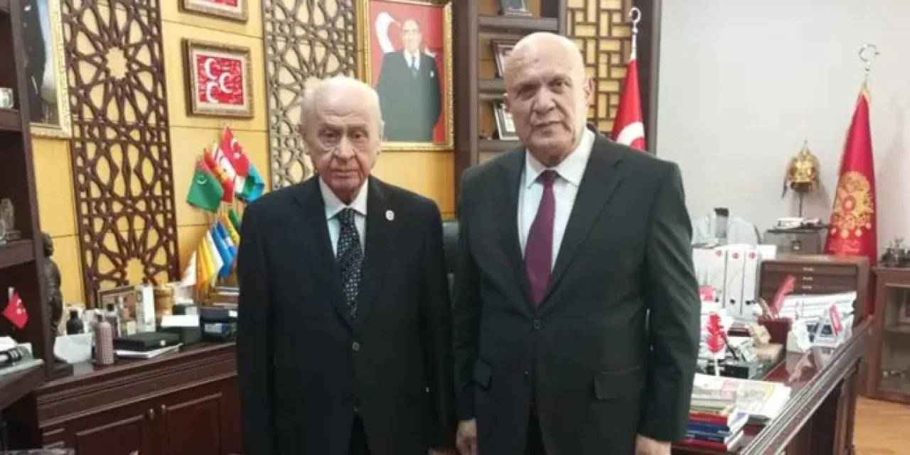 Bayburt'ta Başkan Pekmezci yeniden aday mı? Dikkat çeken hamle geldi