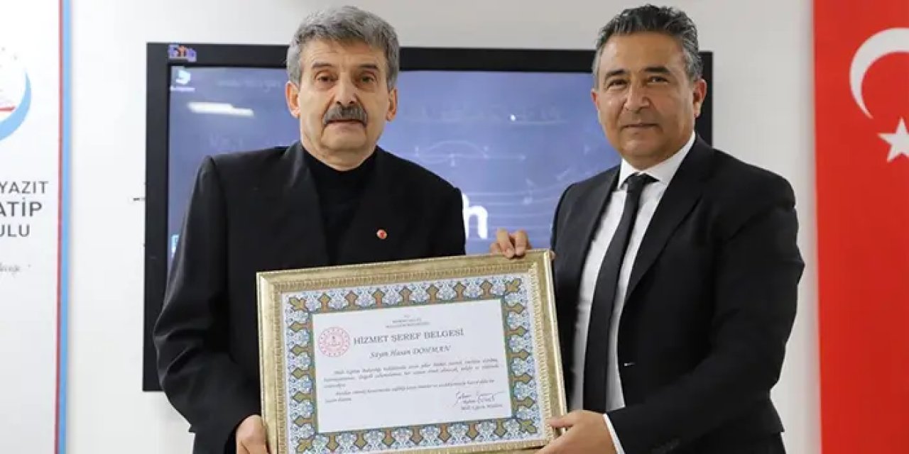 Bayburt'ta emekli öğretmene veda programı