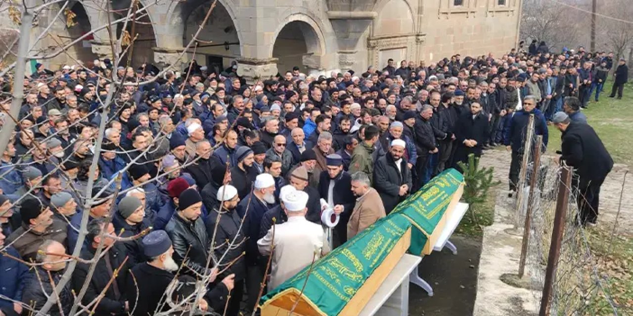 Komşularını hastaneye götüren çift dönüş yoluna hayatını kaybetti!