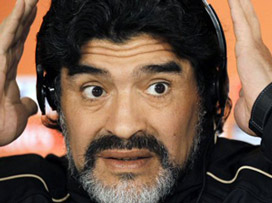 Maradona, Arjanti'ni ikiye böldü