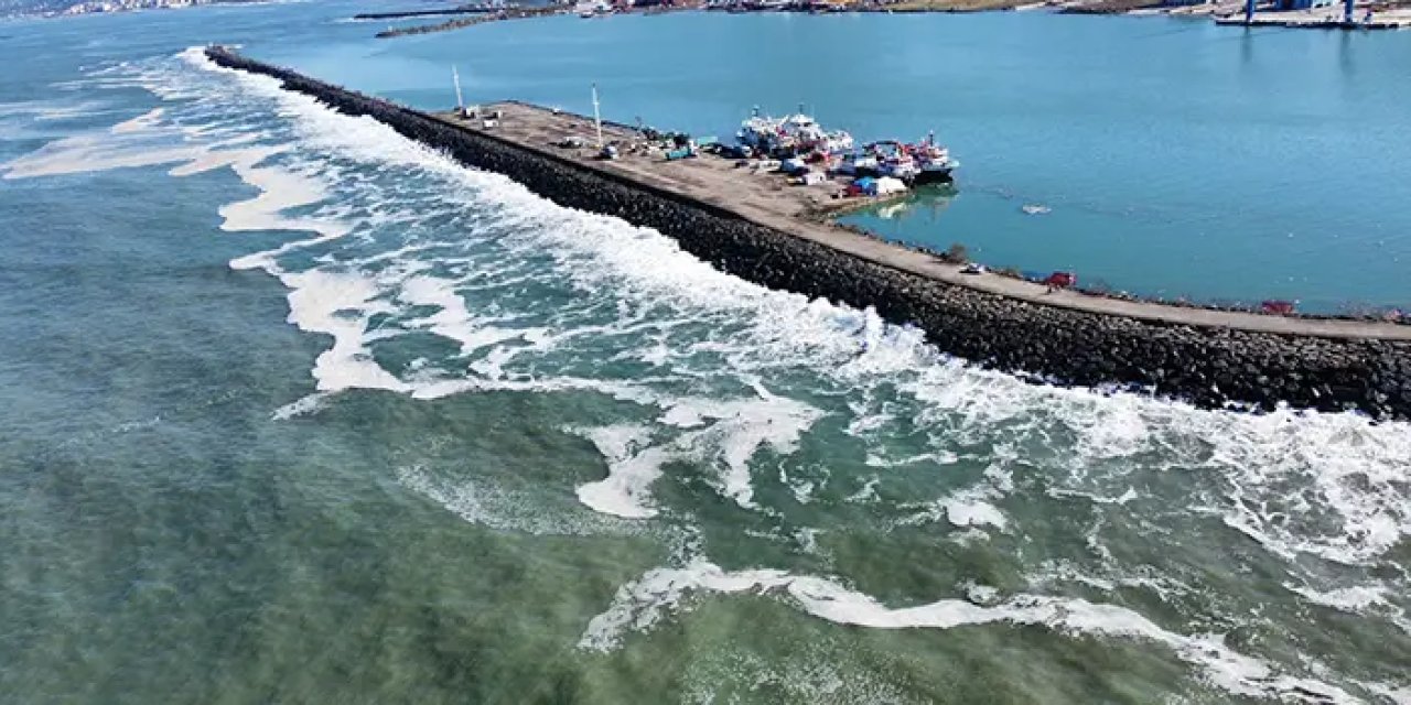 Trabzon'da askerlerin konakladığı konteynerler devrilmişti! İşte tahribat görüntüleri