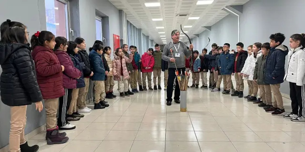 Trabzon Üniversitesi öğrencileri ile minik eller ok attılar