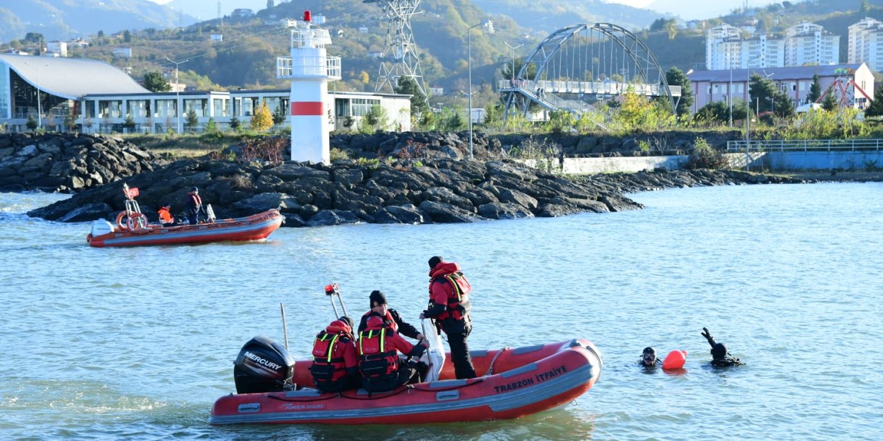 Başkan Zorluoğlu'ndan arama kurtarma ekiplerine teşekkür!
