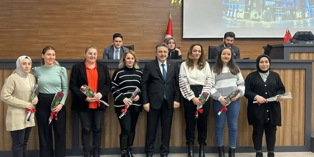 Ortahisar Belediye Meclisi eski meclis ve kadın üyelerini unutmadı