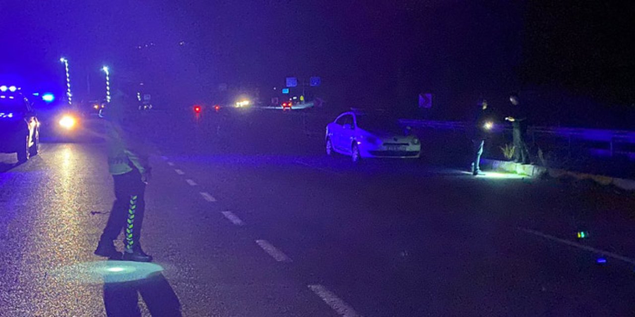 Tokat'ta yolda bekliyordu önce otomobil çarptı ardından üstünden kamyon geçti