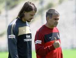 ''Bir kupa almakla büyüklük olmaz''