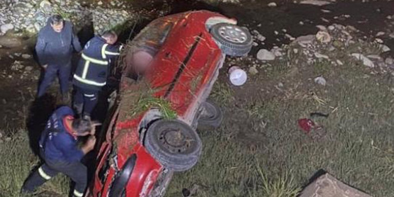 Komşu ilde otomobil dereye uçtu! 3 kişi yaralandı
