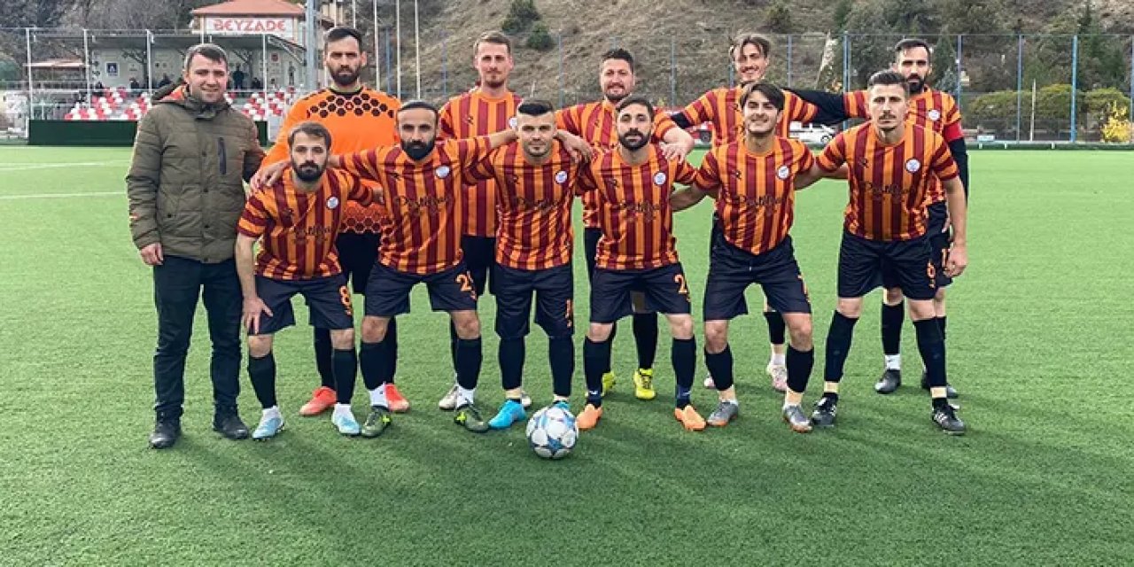 Gümüşhane'den mahalle takım arkadaşları kendi futbol kulüplerini kurdu
