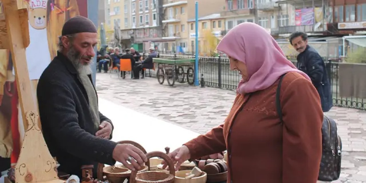 Bayburt'ta kurduğu atölyede çocukluk hayalini gerçekleştiriyor