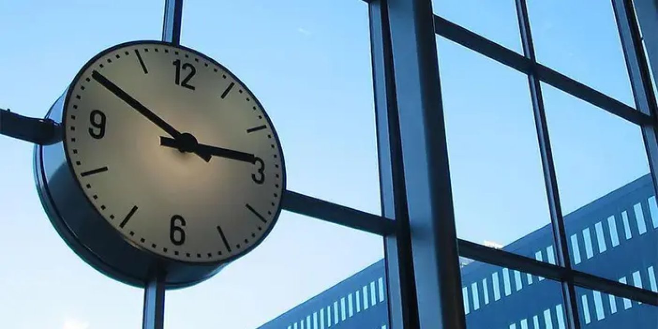 Bakan Bayraktar'dan yaz saati açıklaması "Anlamakta güçlük çekiyorum"