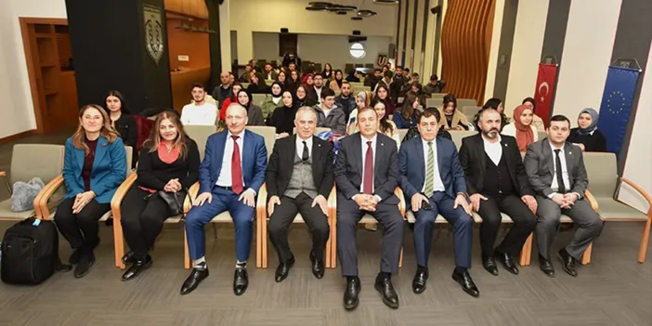 KTÜ ile TTB'den gençlere ihracat semineri