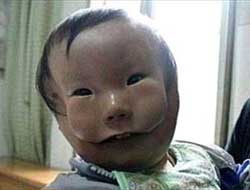 Bu bebeğin 2 tane yüzü var