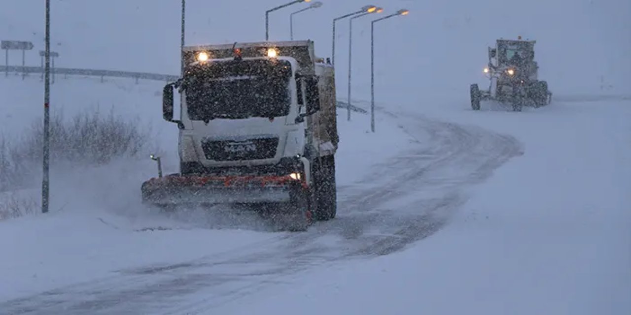 Trabzon ile komşu il arasında yoğun kar mesaisi