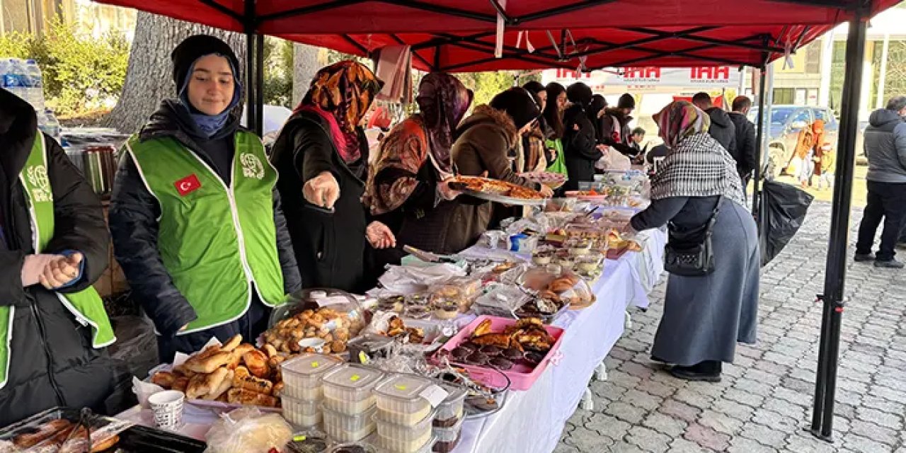 Artvin'de Filistin'e destek kermesi