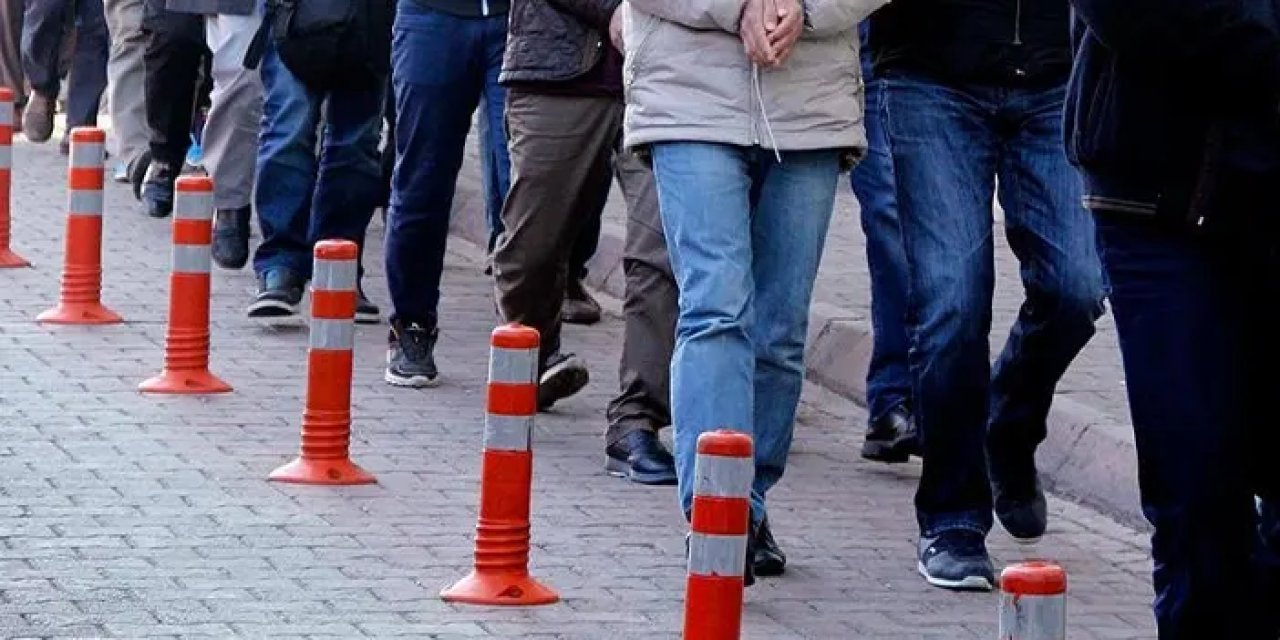 'Kalkan-8' operasyonuyla 37 göçmen kaçakçısı yakalandı