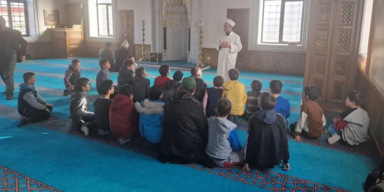 Bayburt'ta 'Gençliğe Değer' kampı