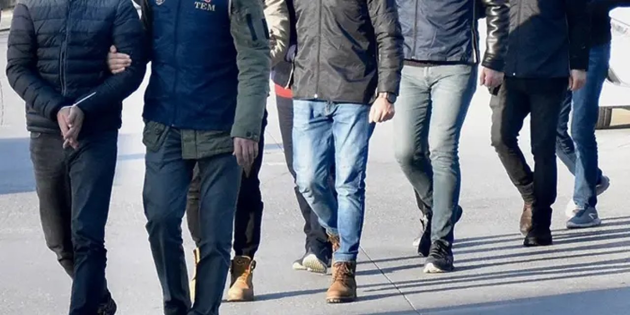 Trabzon'da çeşitli suçlardan aranan 12 şahıs Emniyetin titiz çalışmasıyla yakalandı!