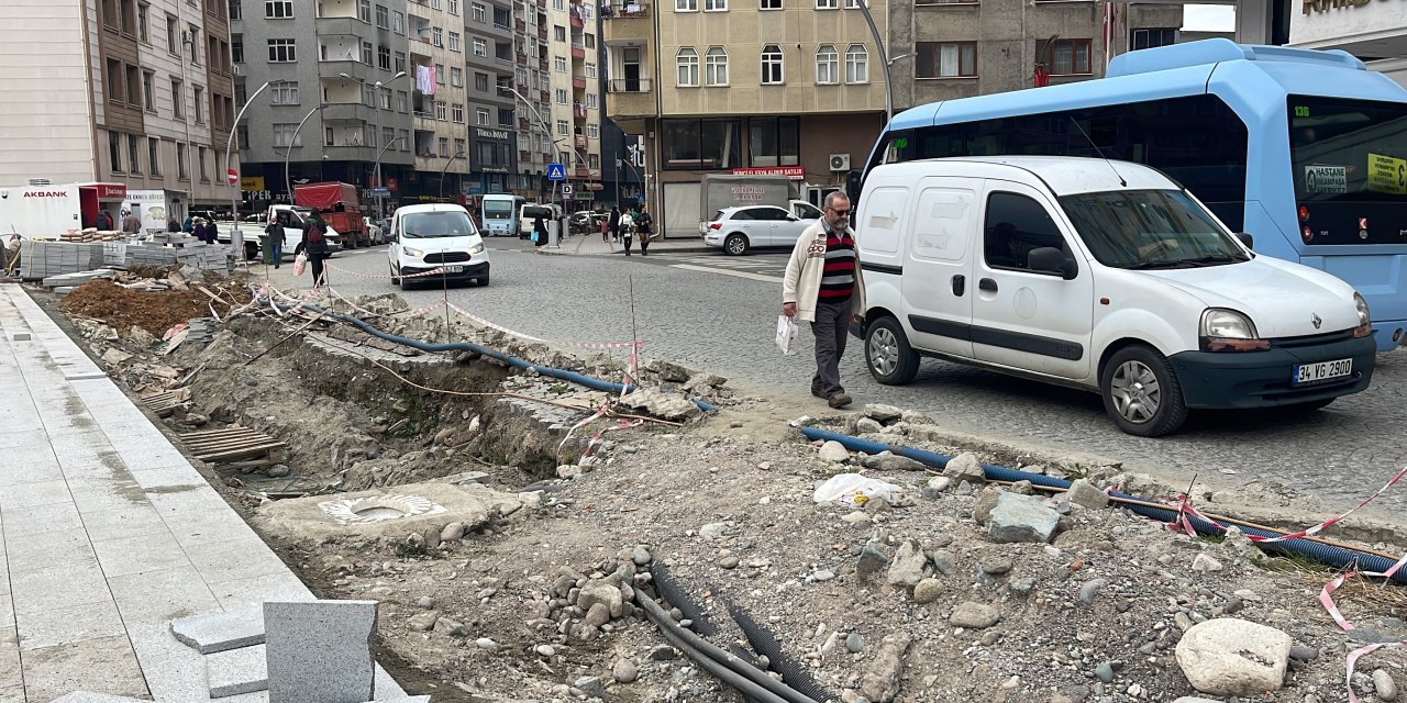 Rize'de görenler ilk bakışta anlam veremiyor! "Bu görüntü hiç yakışmıyor"
