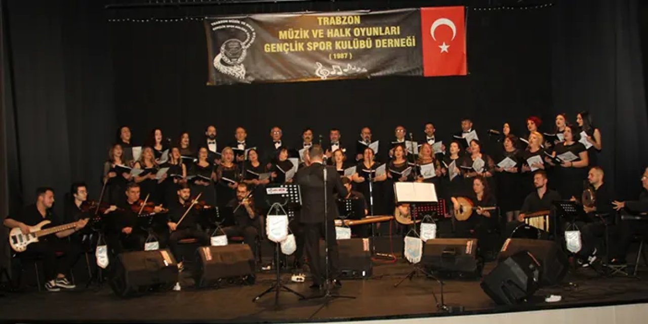 Trabzon’da TSM rüzgârı esti: Fasıl Şarkılar konseri büyük ilgi gördü