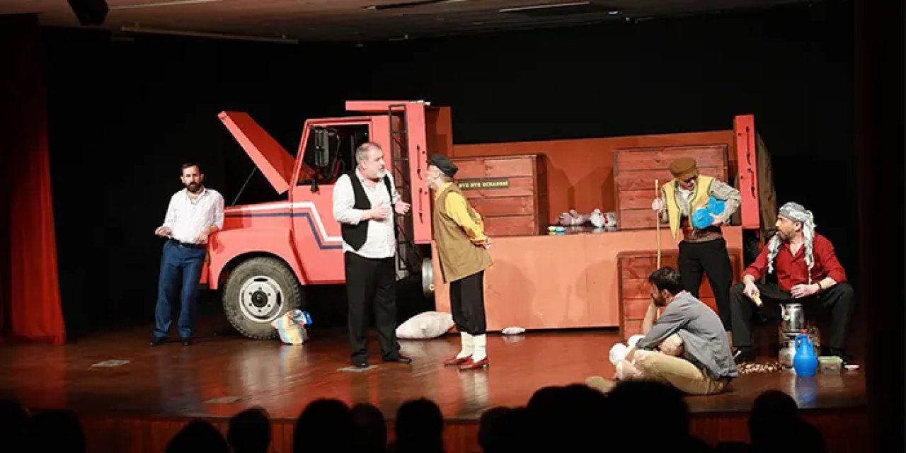 Akçaabat'ta 'Erol Günaydın Tiyatro Günleri'ne sayılı günler kaldı