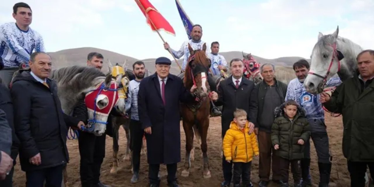 Bayburt'ta cirit kupasında kazanan dostluk oldu