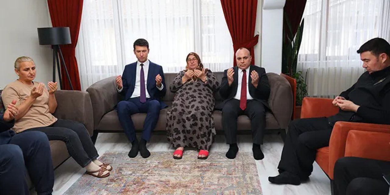Artvin Valisi Ünsal'dan şehir Barış Öztür'ün ailesine ziyaret