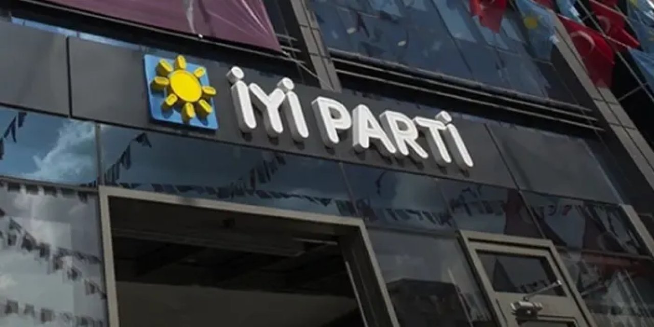 İYİ Parti'de 250 üye partiden istifa etti