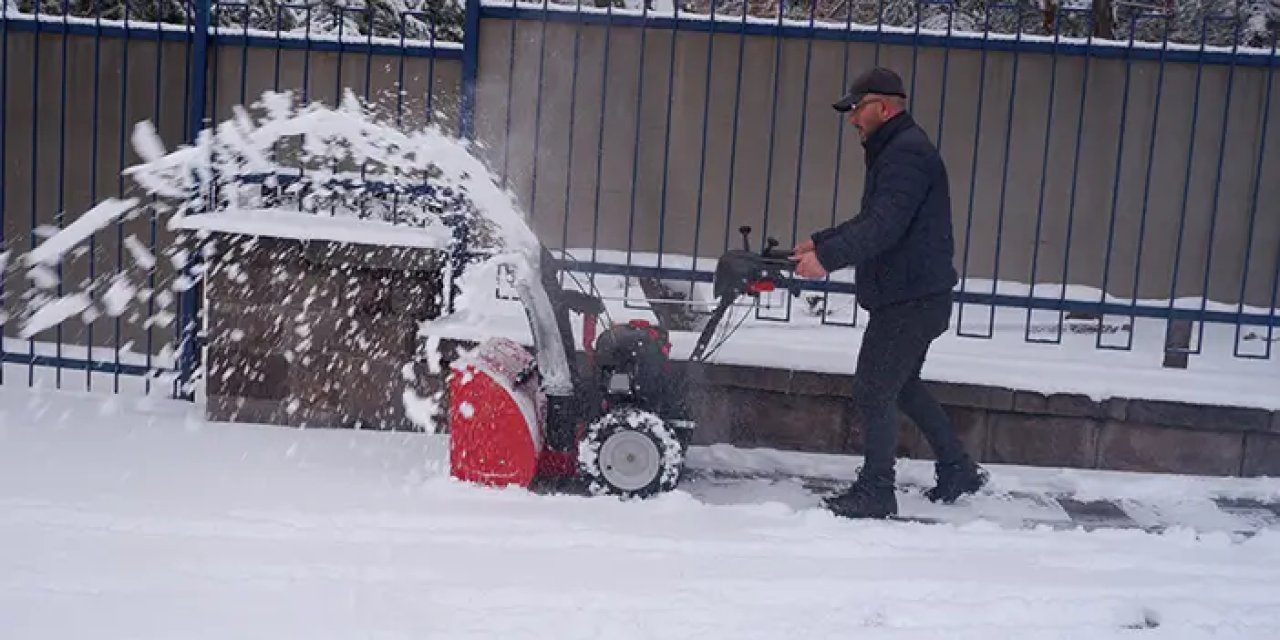 Erzurum güne karlı uyandı!