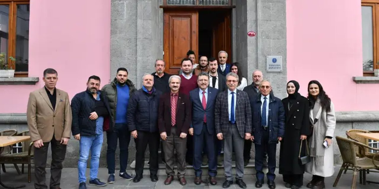 Başkan Genç, Trabzon Sanatevi’ni ziyaret etti! "Kültür-Sanat Merkezi yapılacak"