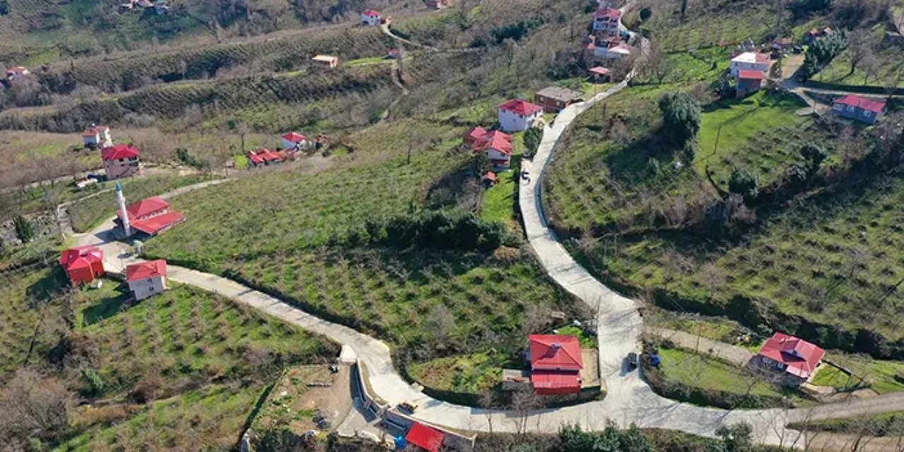 Ordu'da beton yol çalışmaları devam ediyor