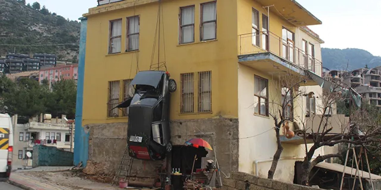 Antalya'da bir kişi kaza yapan otomobiline öyle bir ceza verdi ki