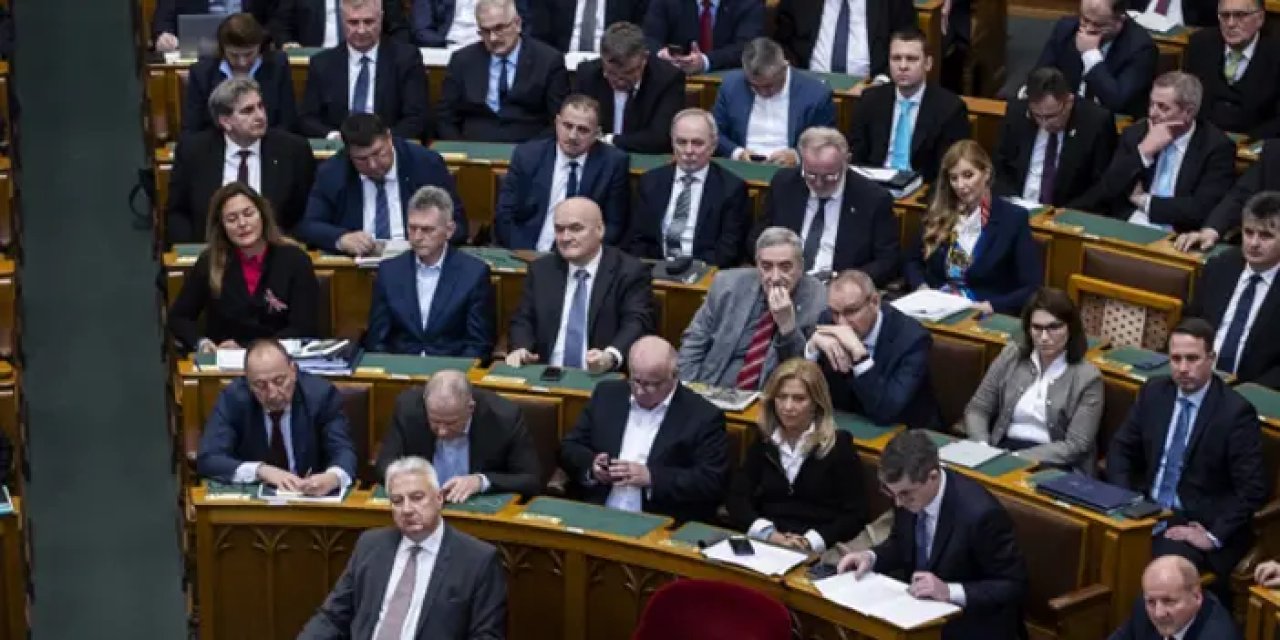 Macaristan, İsveç'in NATO üyeliğini onayladı