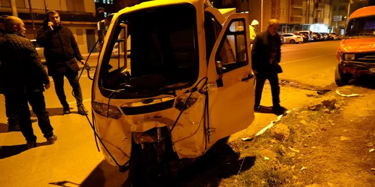 Gümüşhane'de araç motorlu kuryeyle kafa kafaya çarpıştı! 1 yaralı