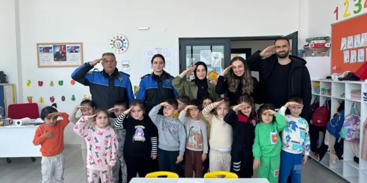 Samsun'da polislerden vatandaşlara bilgilendirme