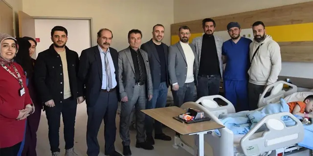 Almanya'dan gelen aile Bayburt Devlet Hastanesi'nde çözüm buldu