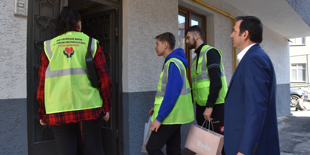 Trabzon'da çıraklık eğitimi aldılar! "İyilik Neferleri" oldular