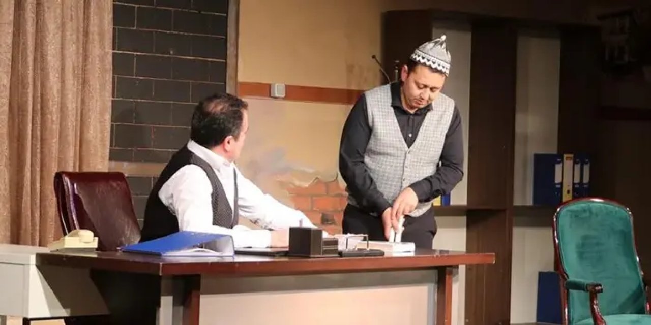 Akçaabat'ta "En Büyük Haber" oyunu seyirciyle buluştu