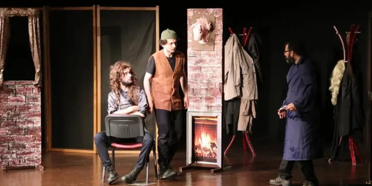 Akçaabat’ta ‘Bir cinayet ya da kaza’ adlı tiyatro sahnelendi